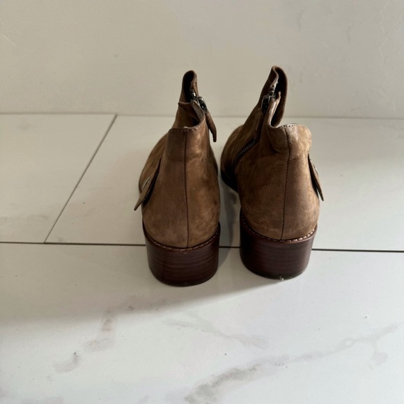 Eileen Fisher Tan Suede Ankle Bootie Size 5.5 - Picture 6 of 6